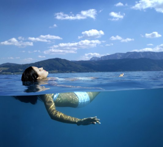 Badenixe Schwimmend
